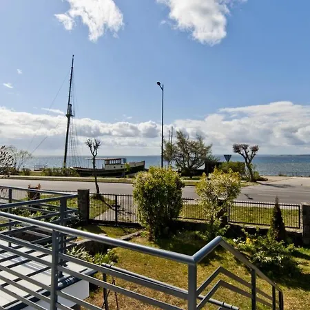Apartment In Sea Bay